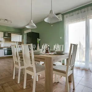 Apartment Lisa + Free Bikes Croatia